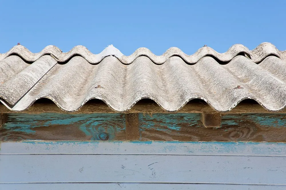 How to Identify Asbestos in your Garage Roof